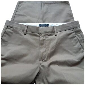 Banana Republic 33"x30" Aiden Slim Fit Men's Tan CHINOS